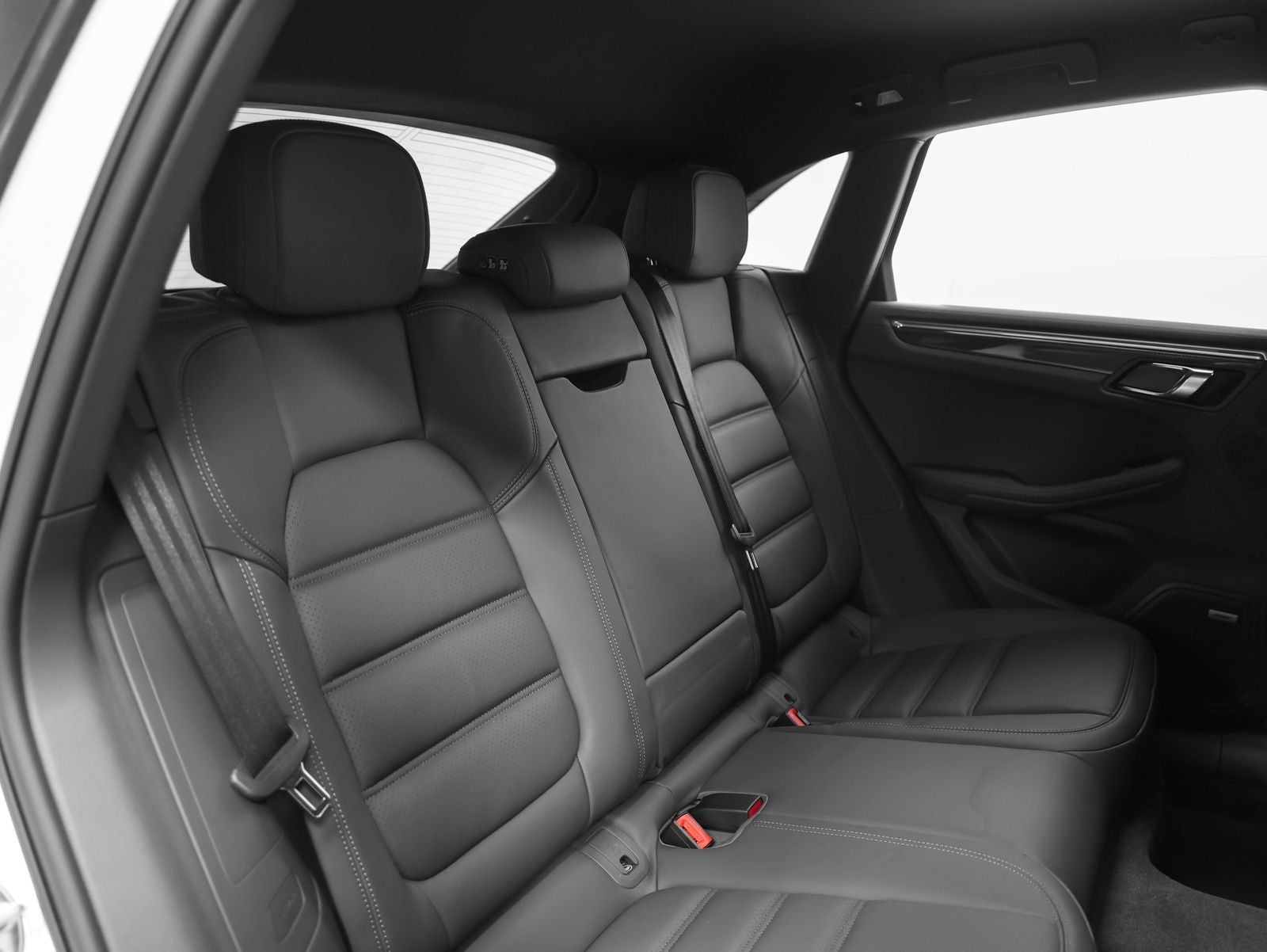 2022 Porsche Macan S