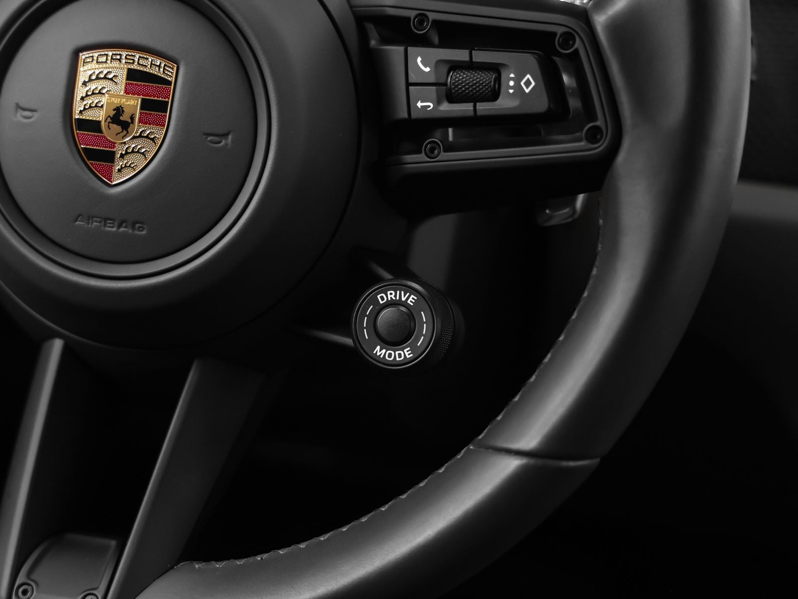 2022 Porsche Macan S