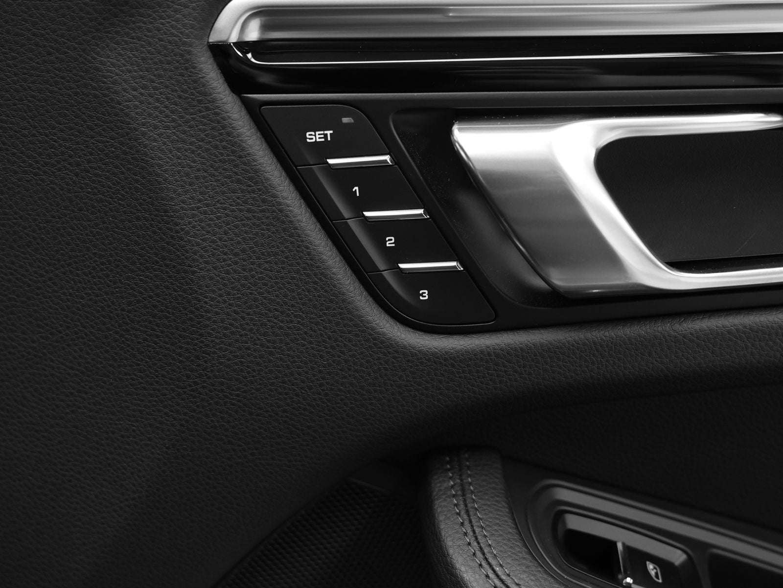 2023 Porsche Macan Macan S (MY23)