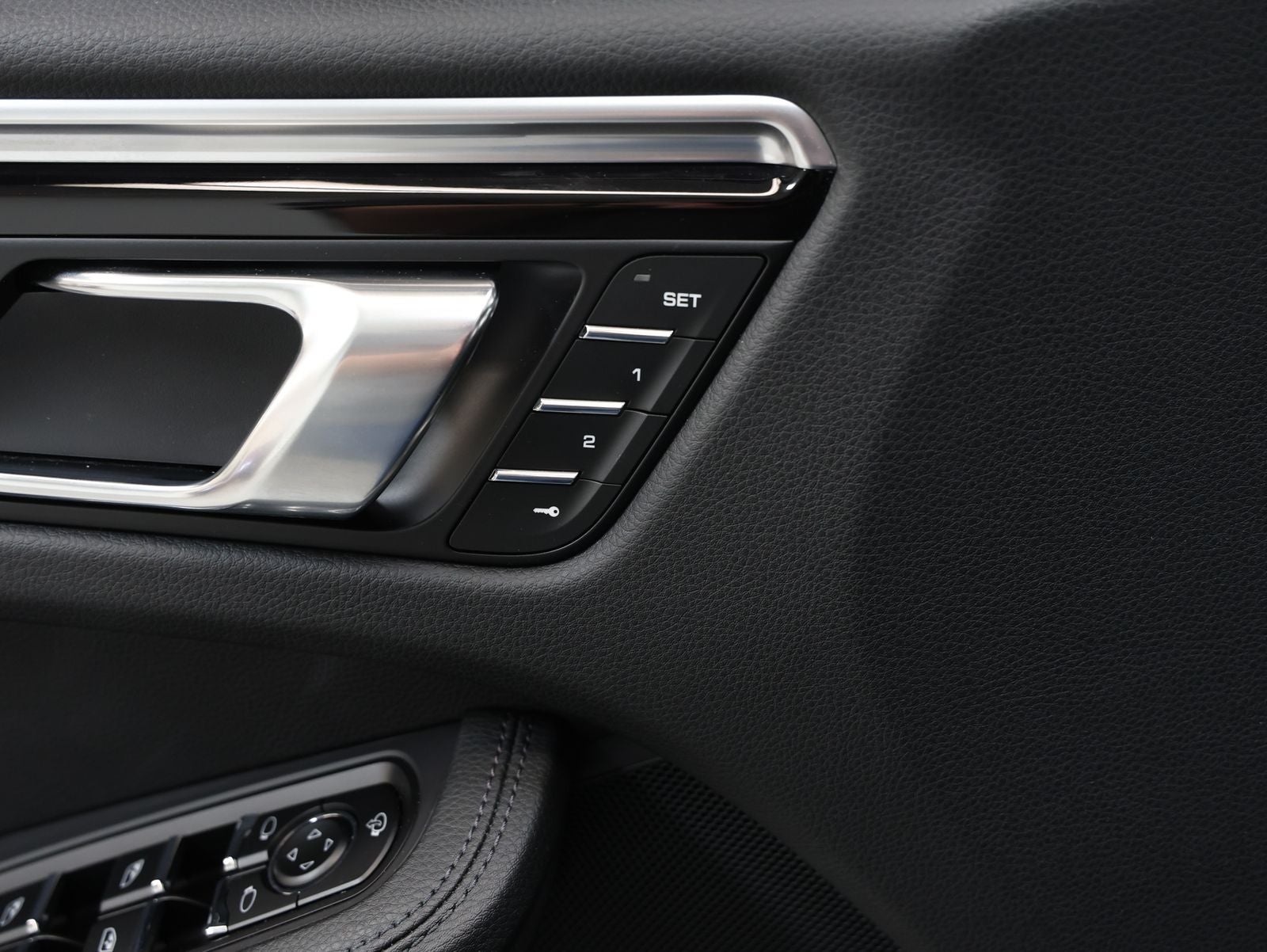 2023 Porsche Macan Macan S (MY23)