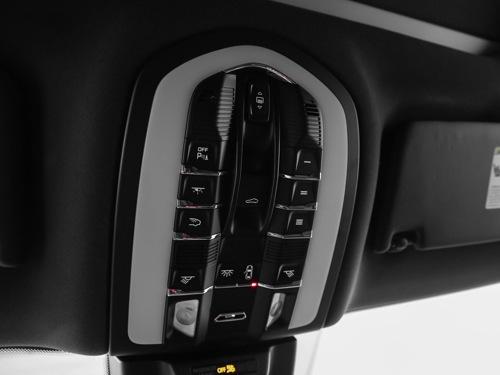 2023 Porsche Macan Macan S (MY23)