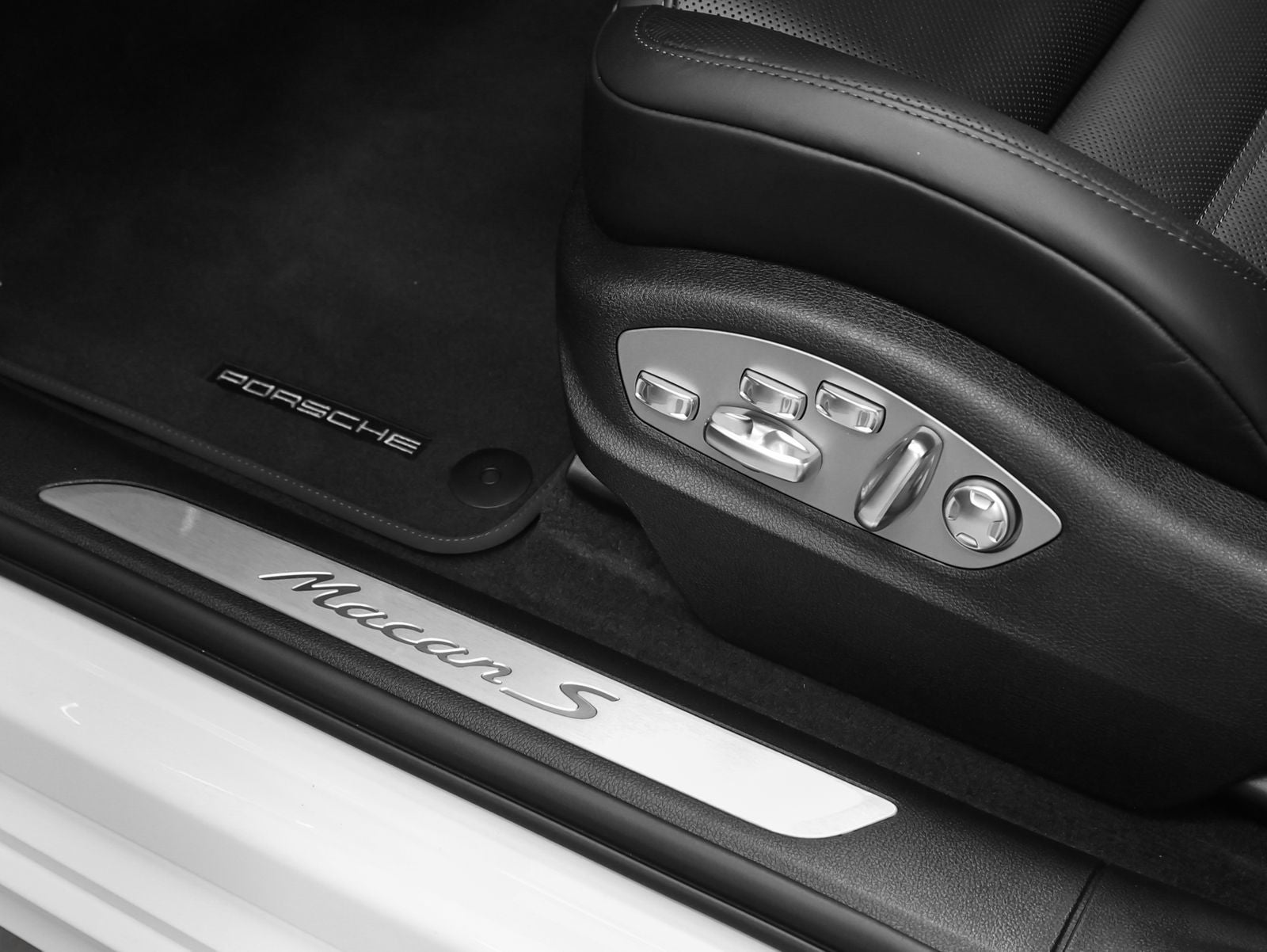 2026 Porsche Macan Macan S