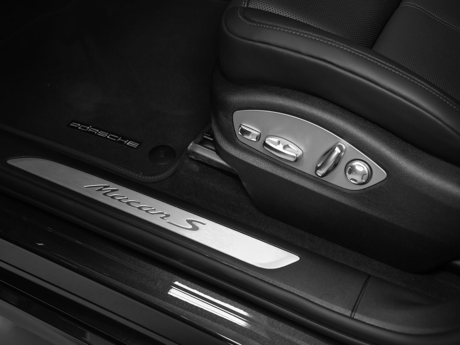 2026 Porsche Macan Macan S