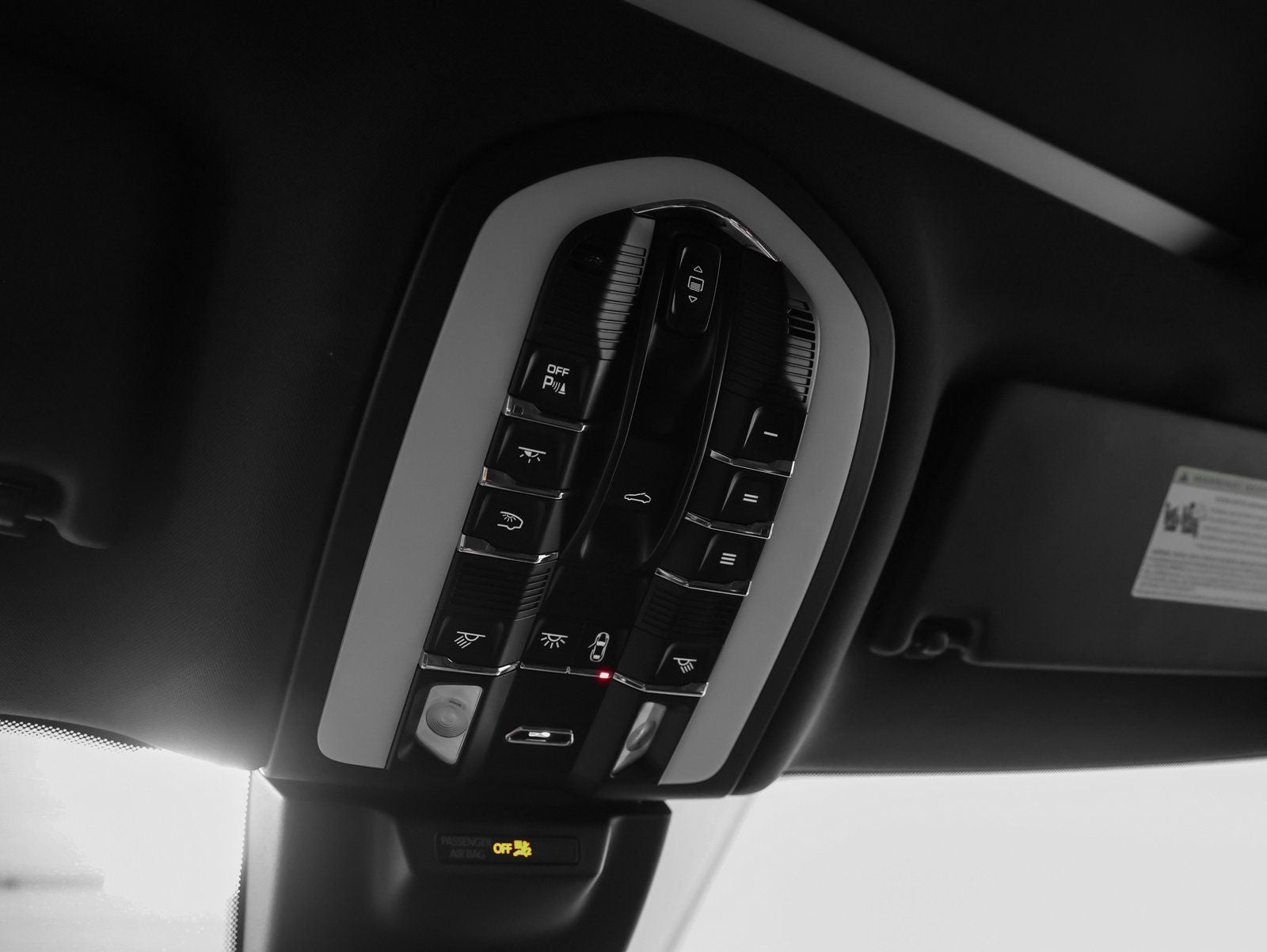 2022 Porsche Macan Macan S