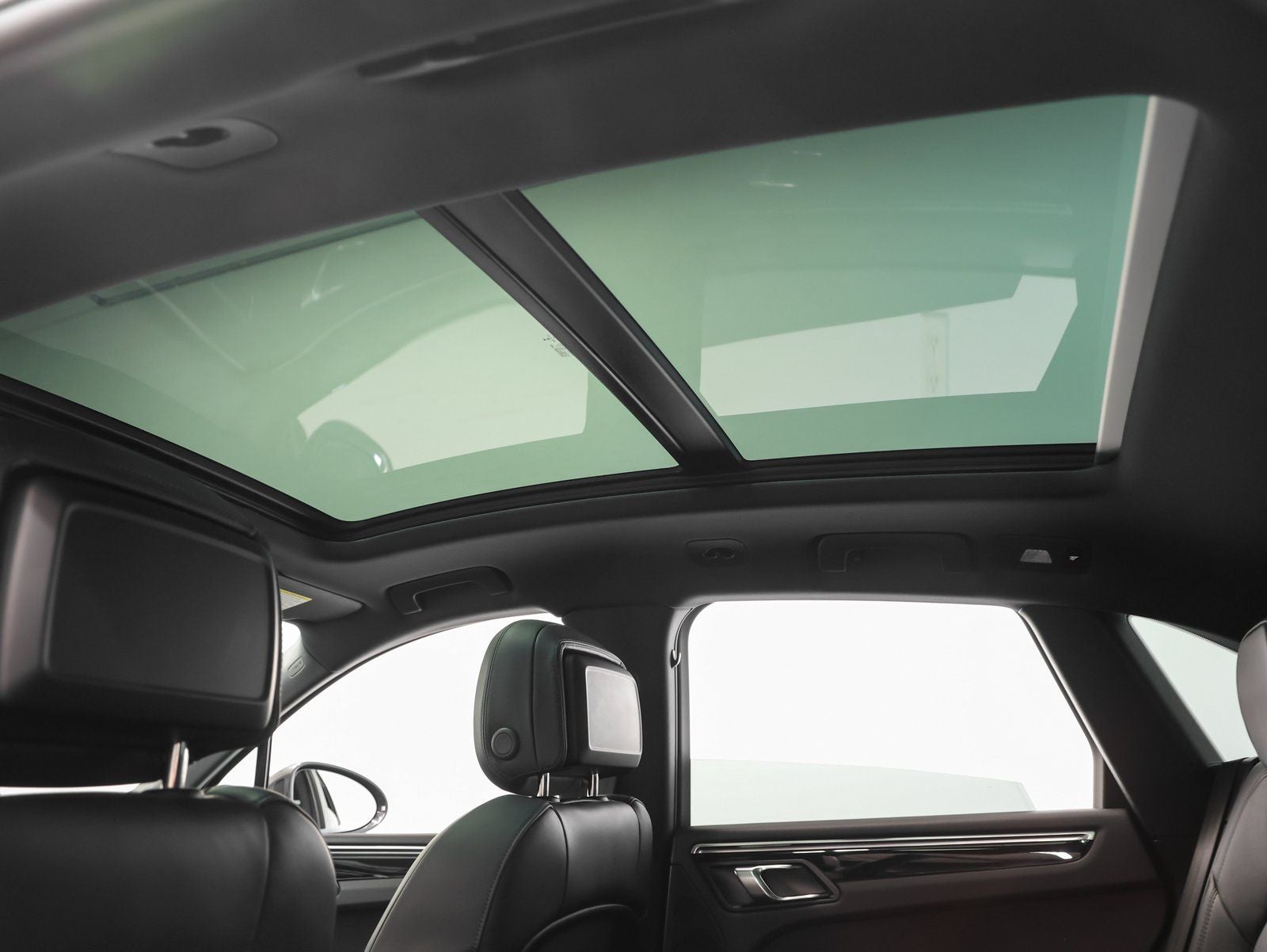 2022 Porsche Macan Macan S