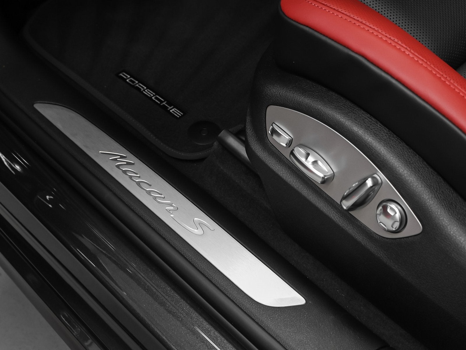 2026 Porsche Macan Macan S