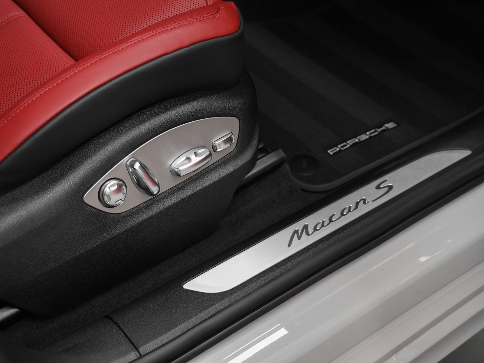 2026 Porsche Macan Macan S