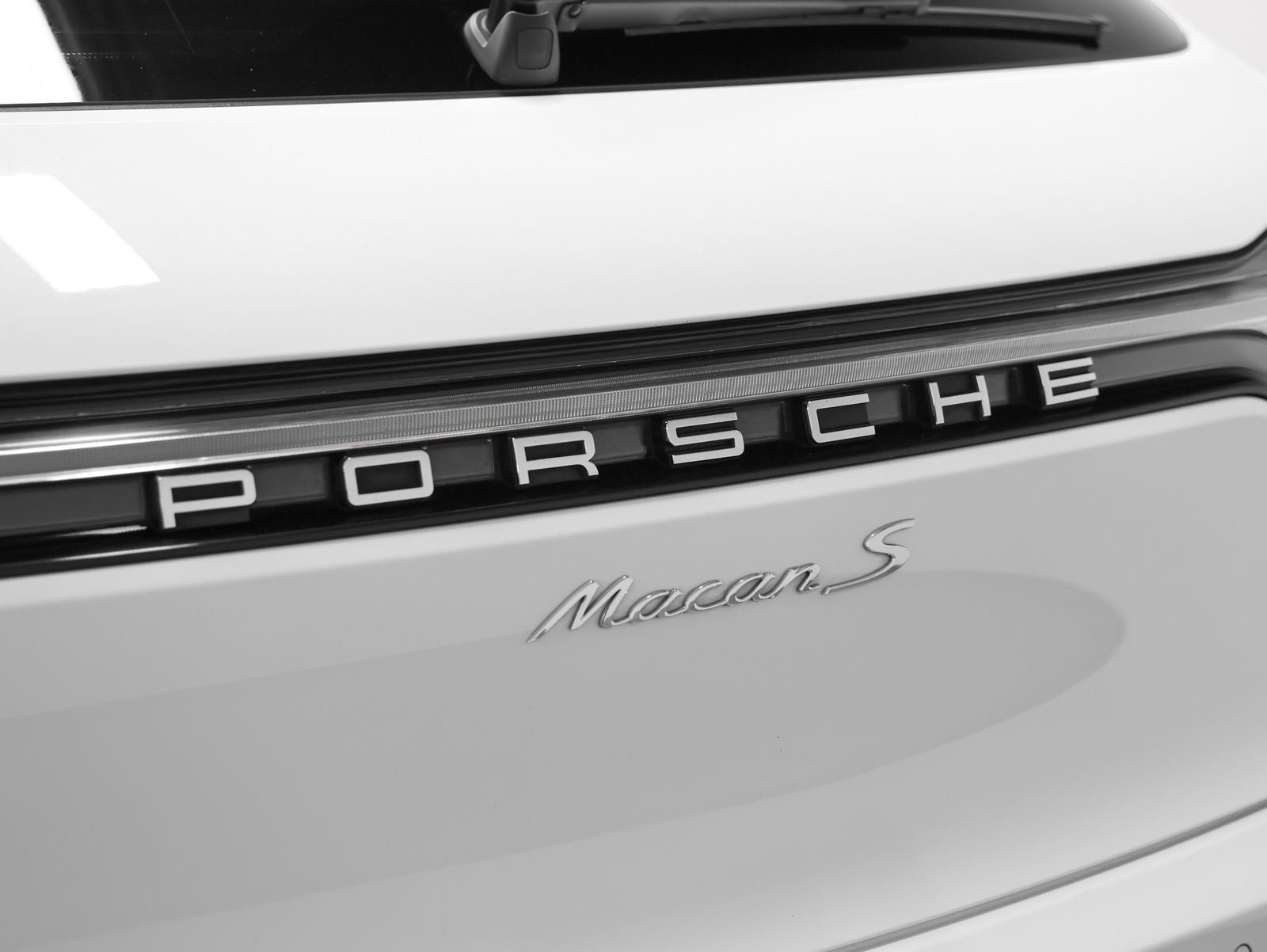 2022 Porsche Macan Macan S