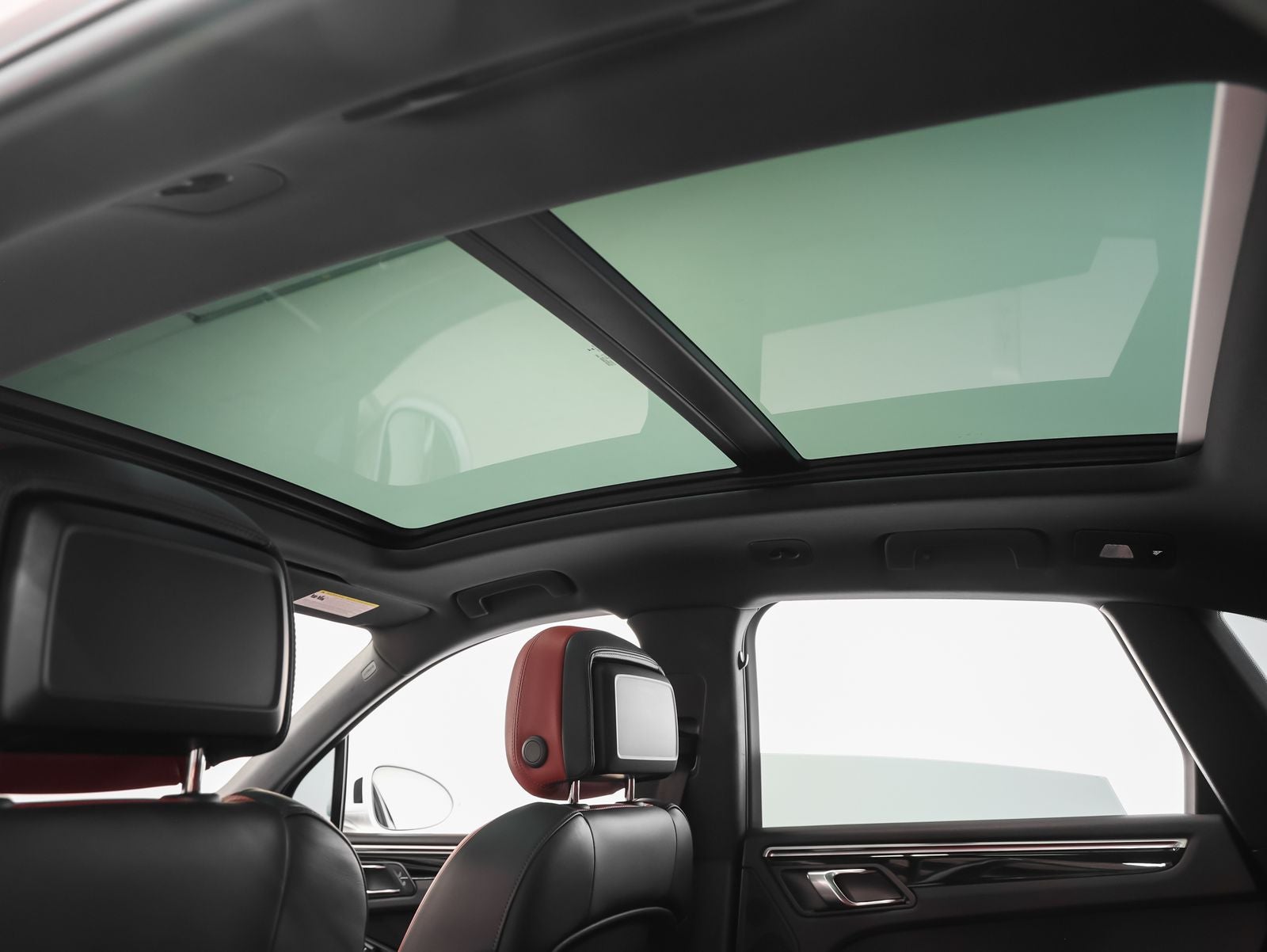 2022 Porsche Macan Macan S