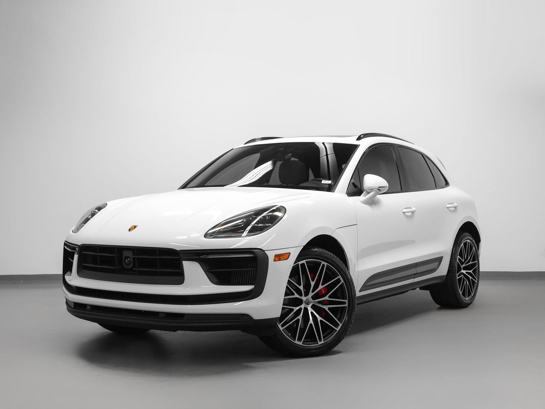 2024 Porsche Macan S — photo 1 of 41