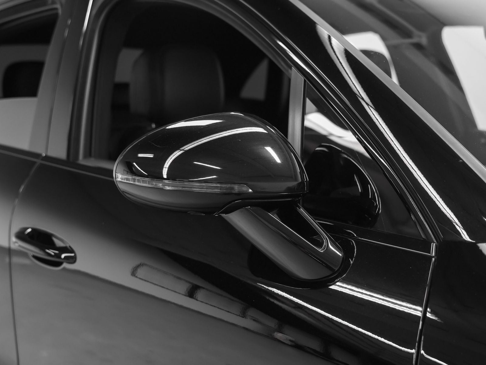 2023 Porsche Macan S