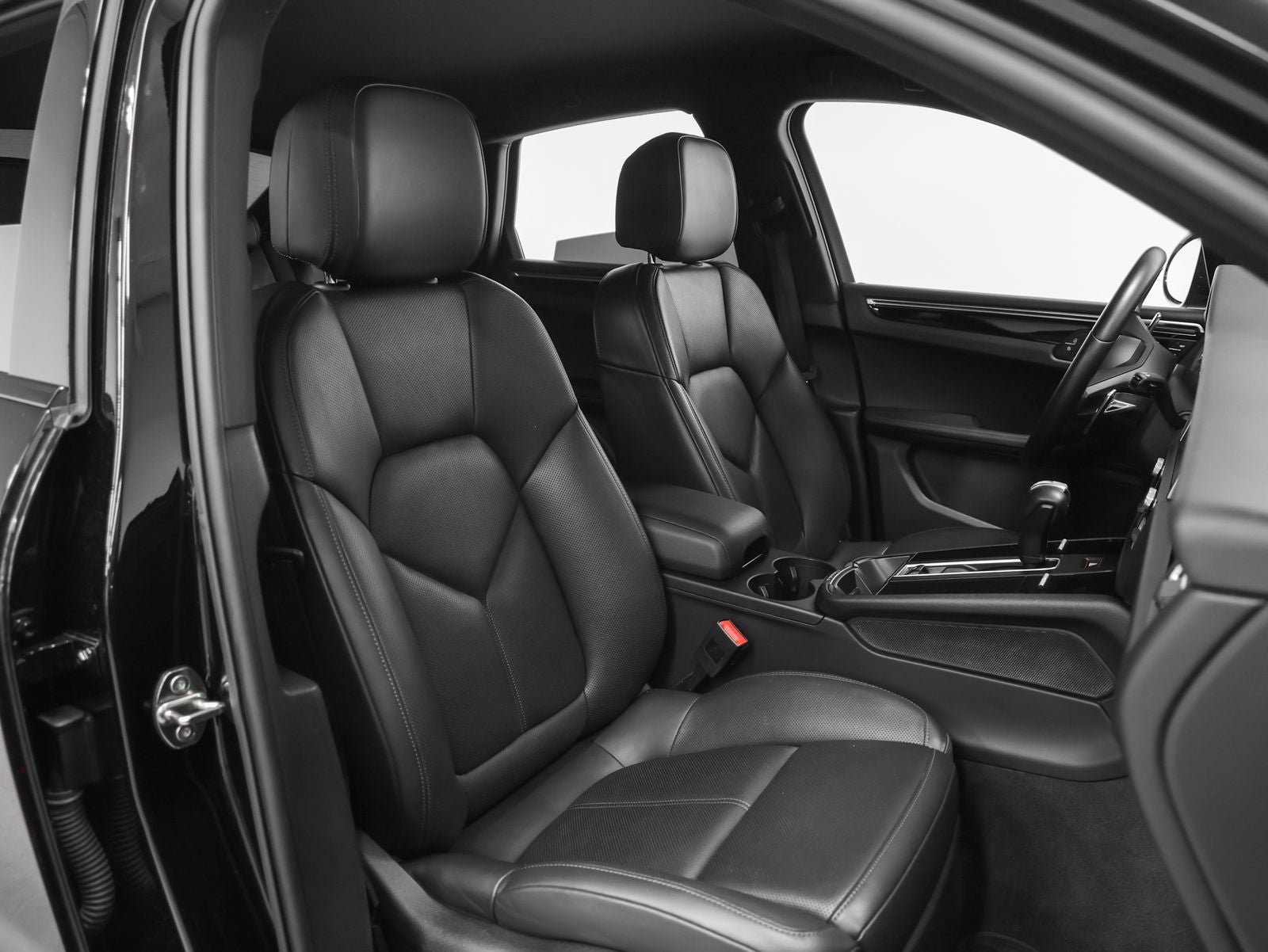 2023 Porsche Macan S