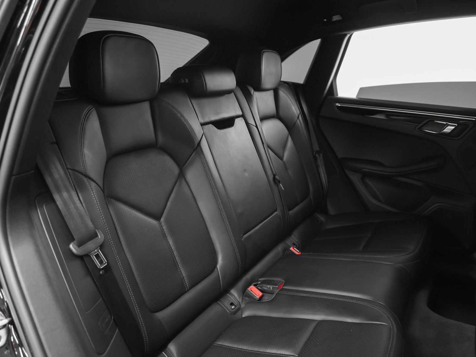 2023 Porsche Macan S