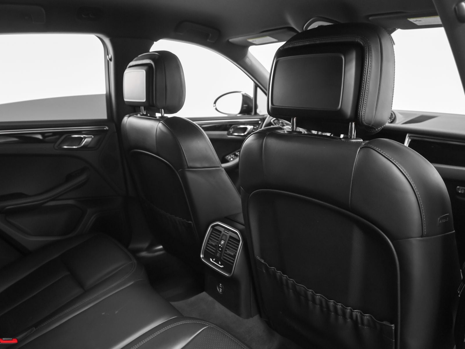 2023 Porsche Macan S