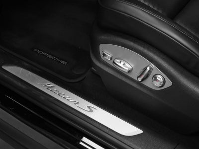 2023 Porsche Macan S