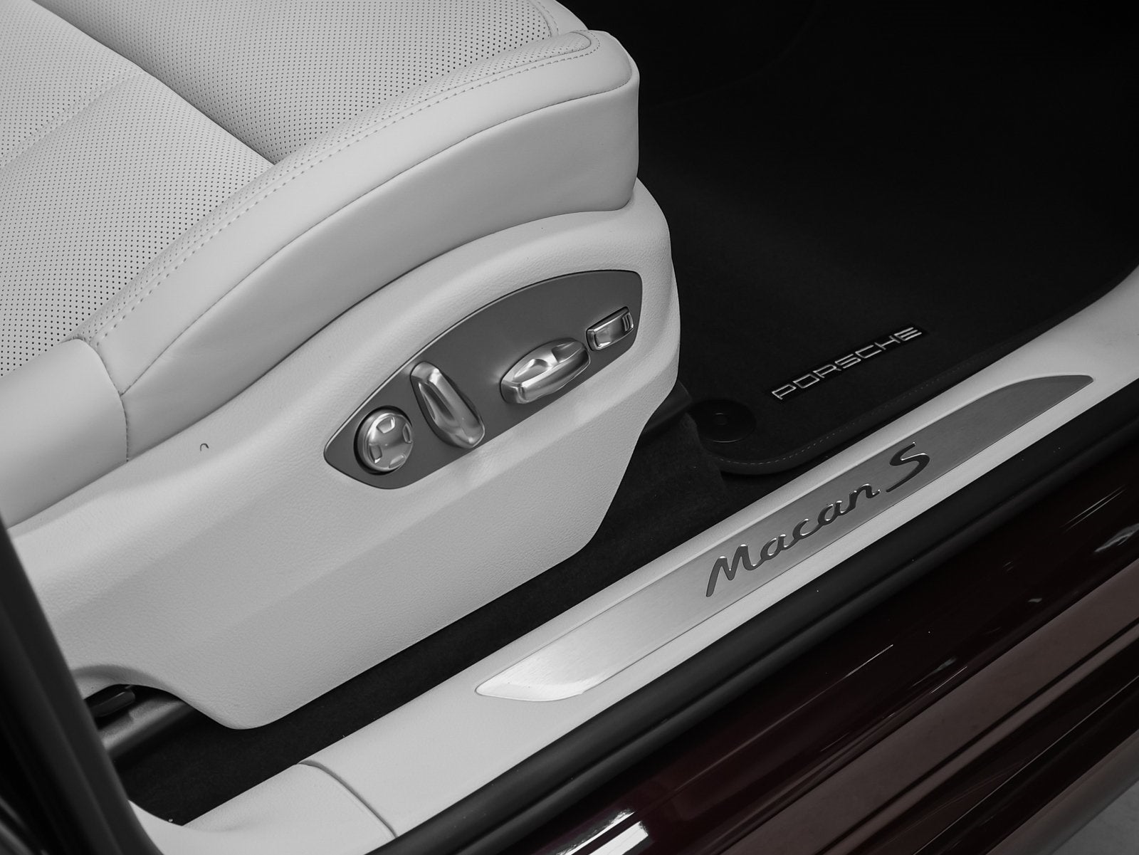 2026 Porsche Macan Macan S