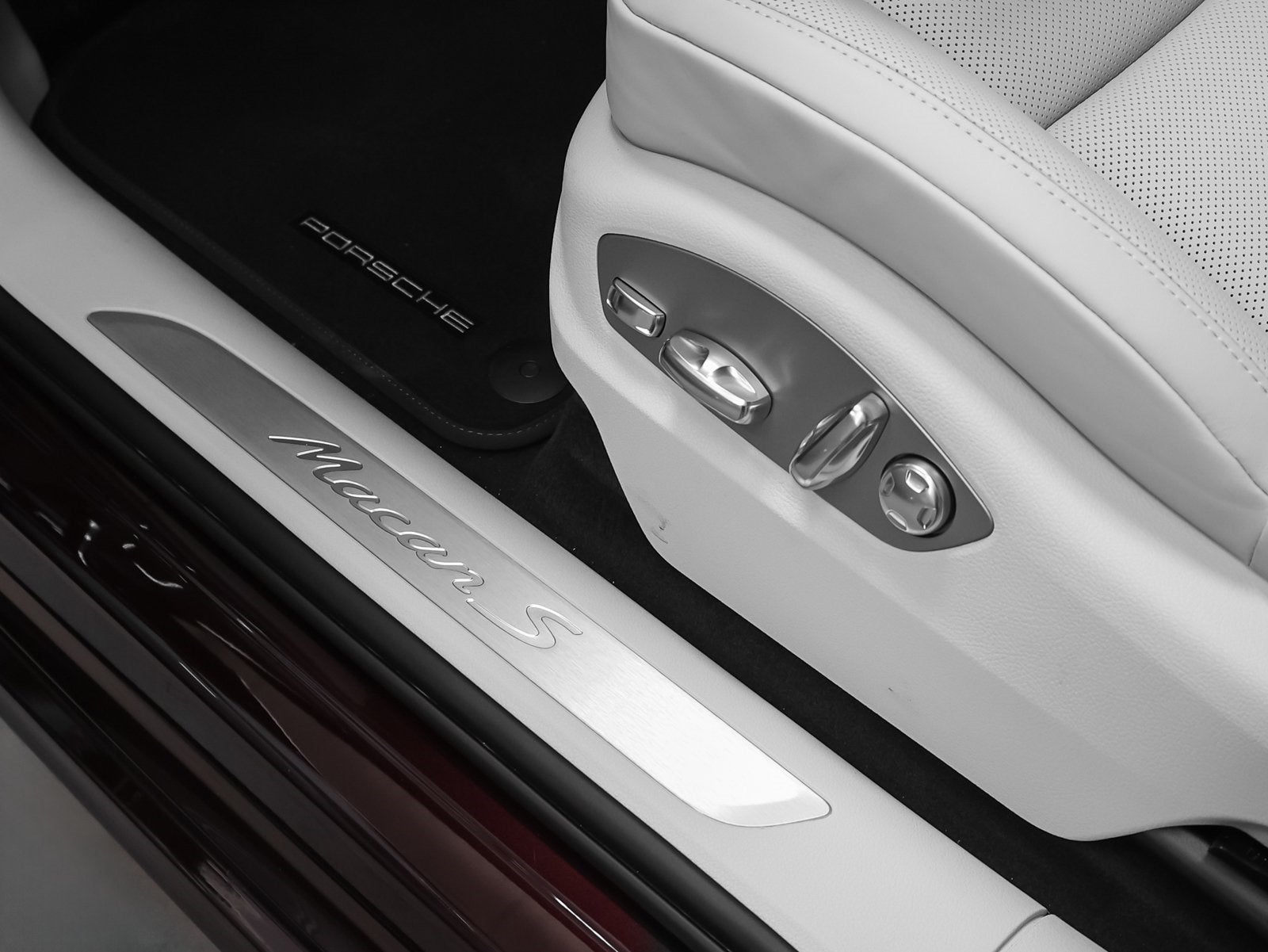 2026 Porsche Macan Macan S