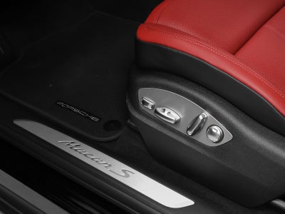 2026 Porsche Macan S