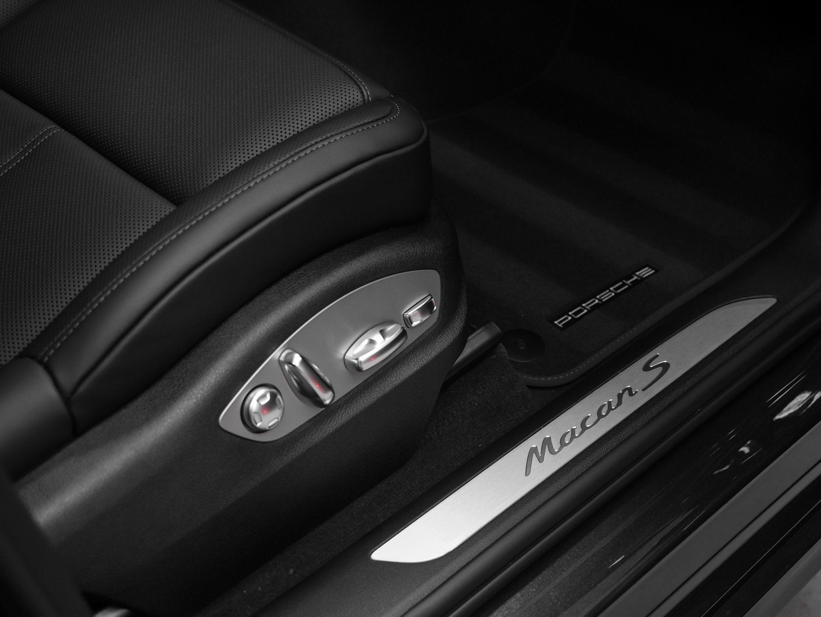 2026 Porsche Macan Macan S