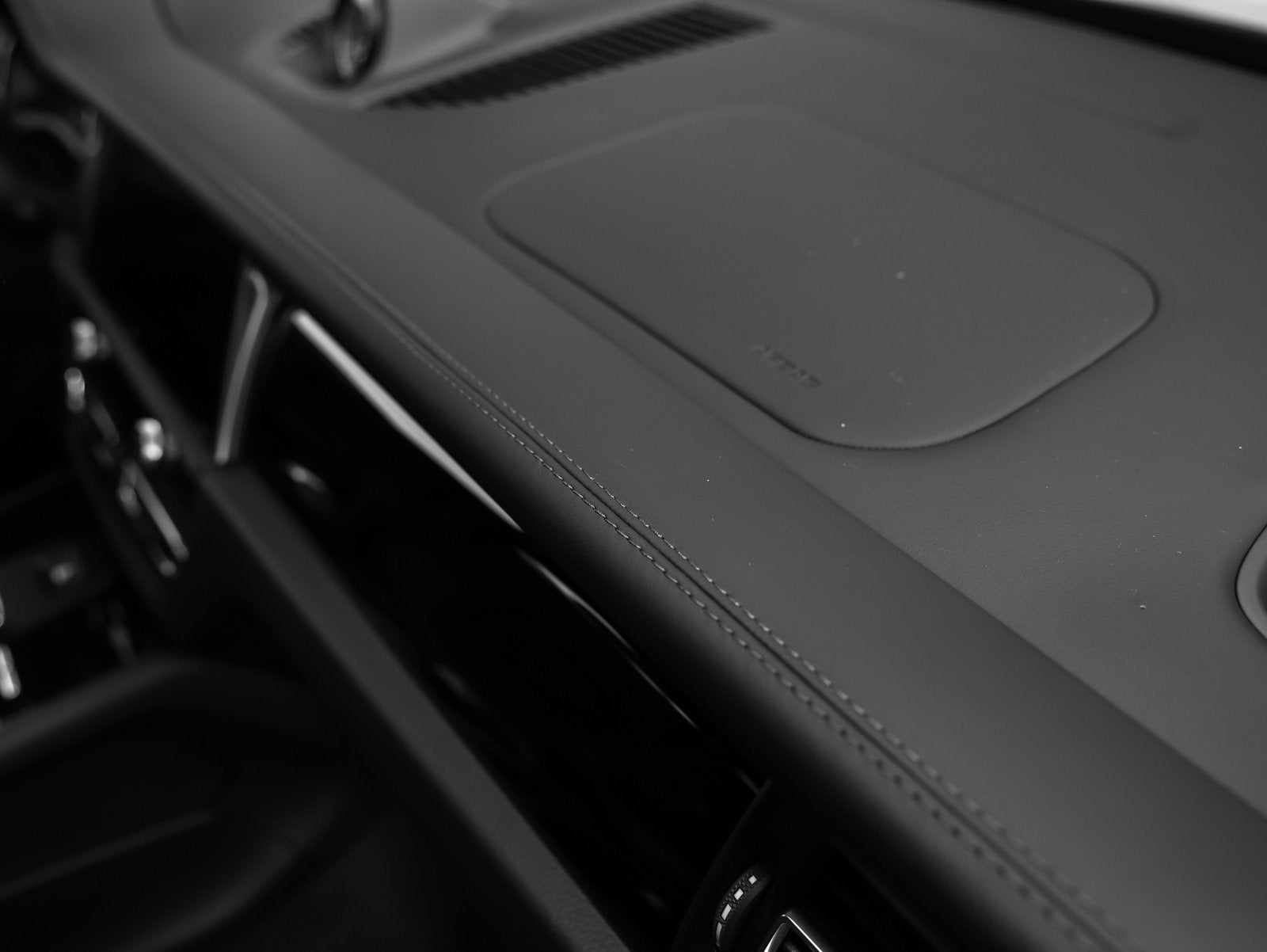 2026 Porsche Macan Macan S