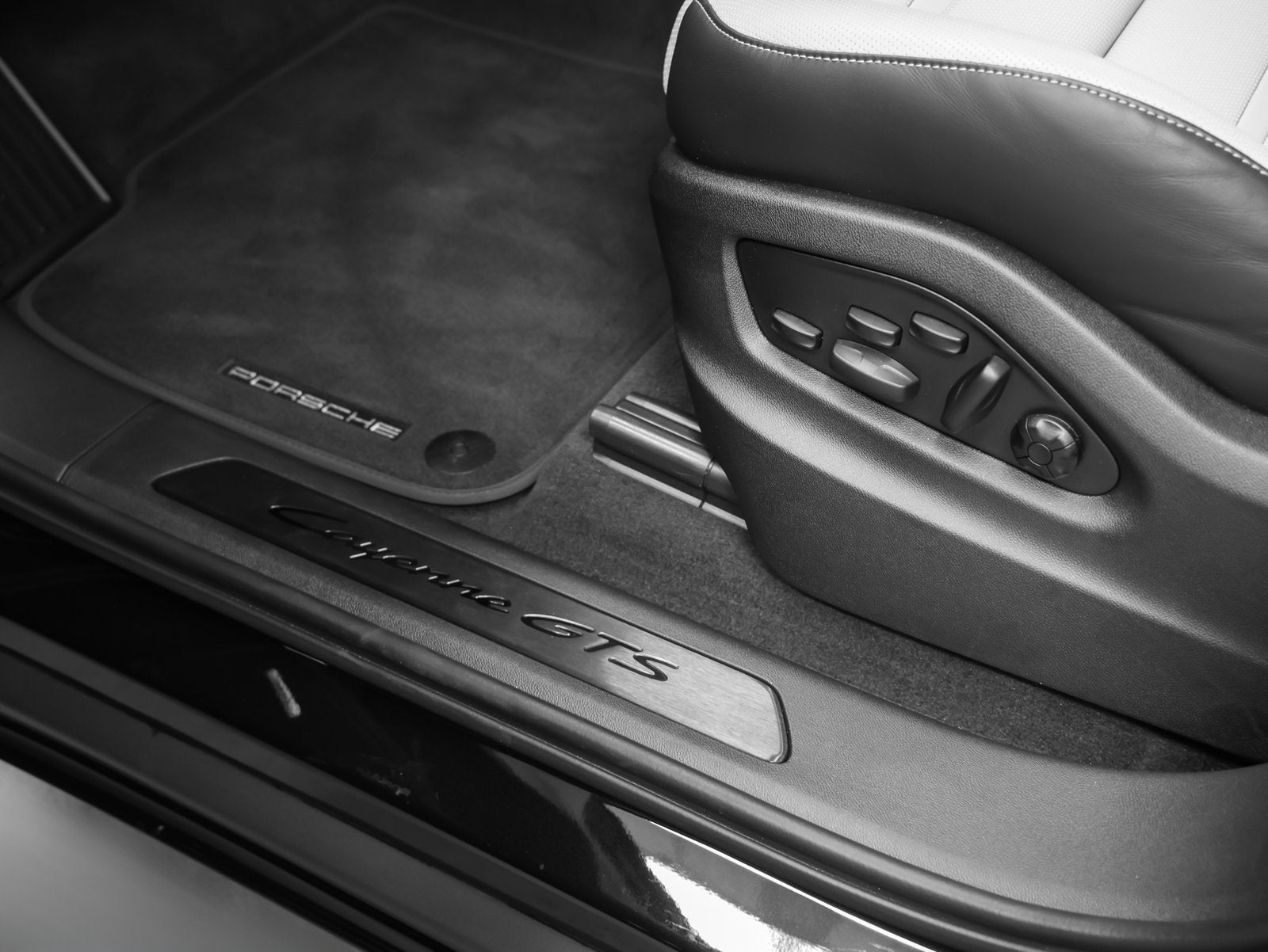 2026 Porsche Cayenne Cayenne GTS