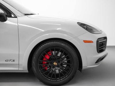 2023 Porsche Cayenne Cayenne GTS (MY23)