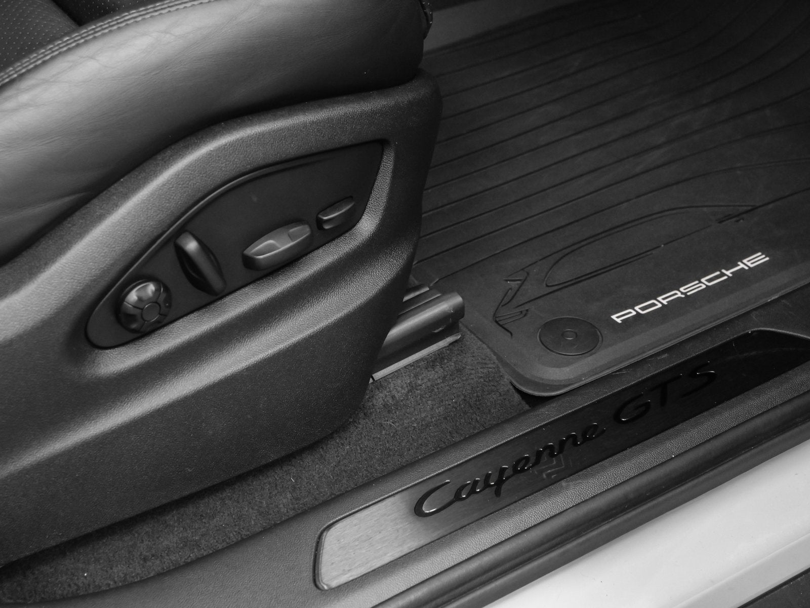 2023 Porsche Cayenne Cayenne GTS (MY23)