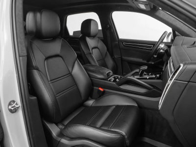 2023 Porsche Cayenne Cayenne GTS (MY23)