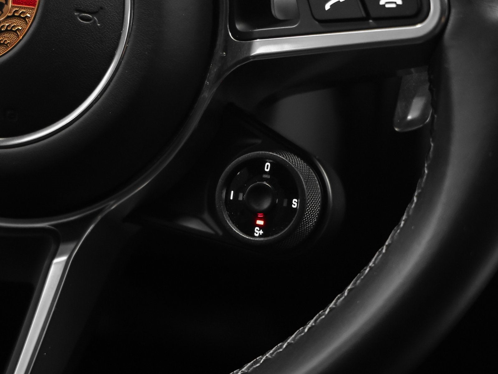 2023 Porsche Cayenne Cayenne GTS (MY23)