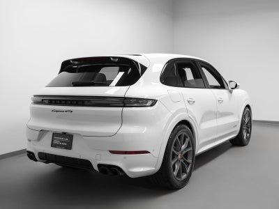2025 Porsche Cayenne GTS