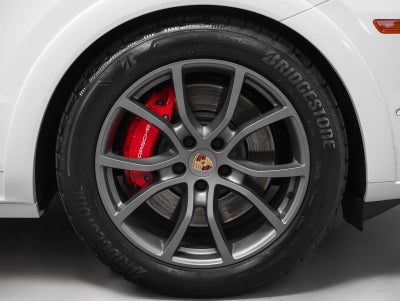2025 Porsche Cayenne GTS