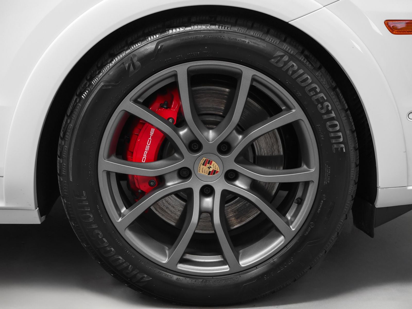 2025 Porsche Cayenne GTS