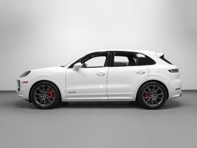 2025 Porsche Cayenne GTS