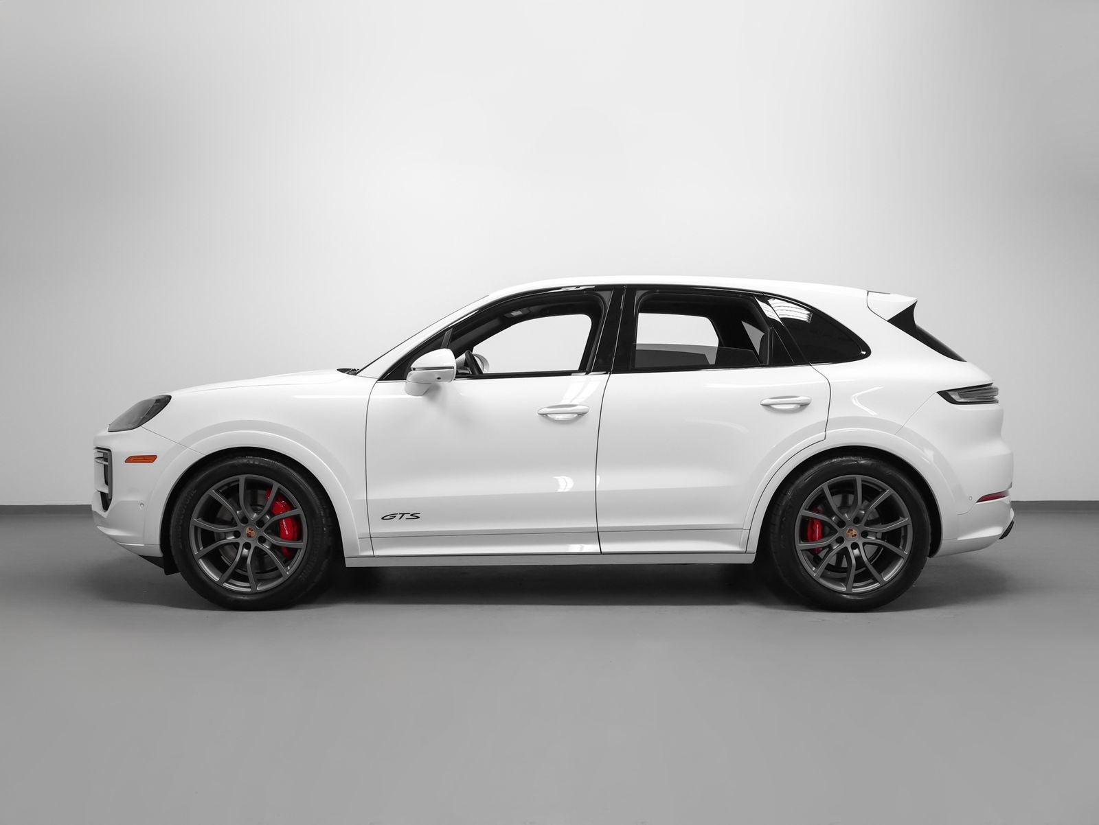 2025 Porsche Cayenne GTS