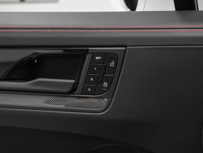2025 Porsche Cayenne GTS