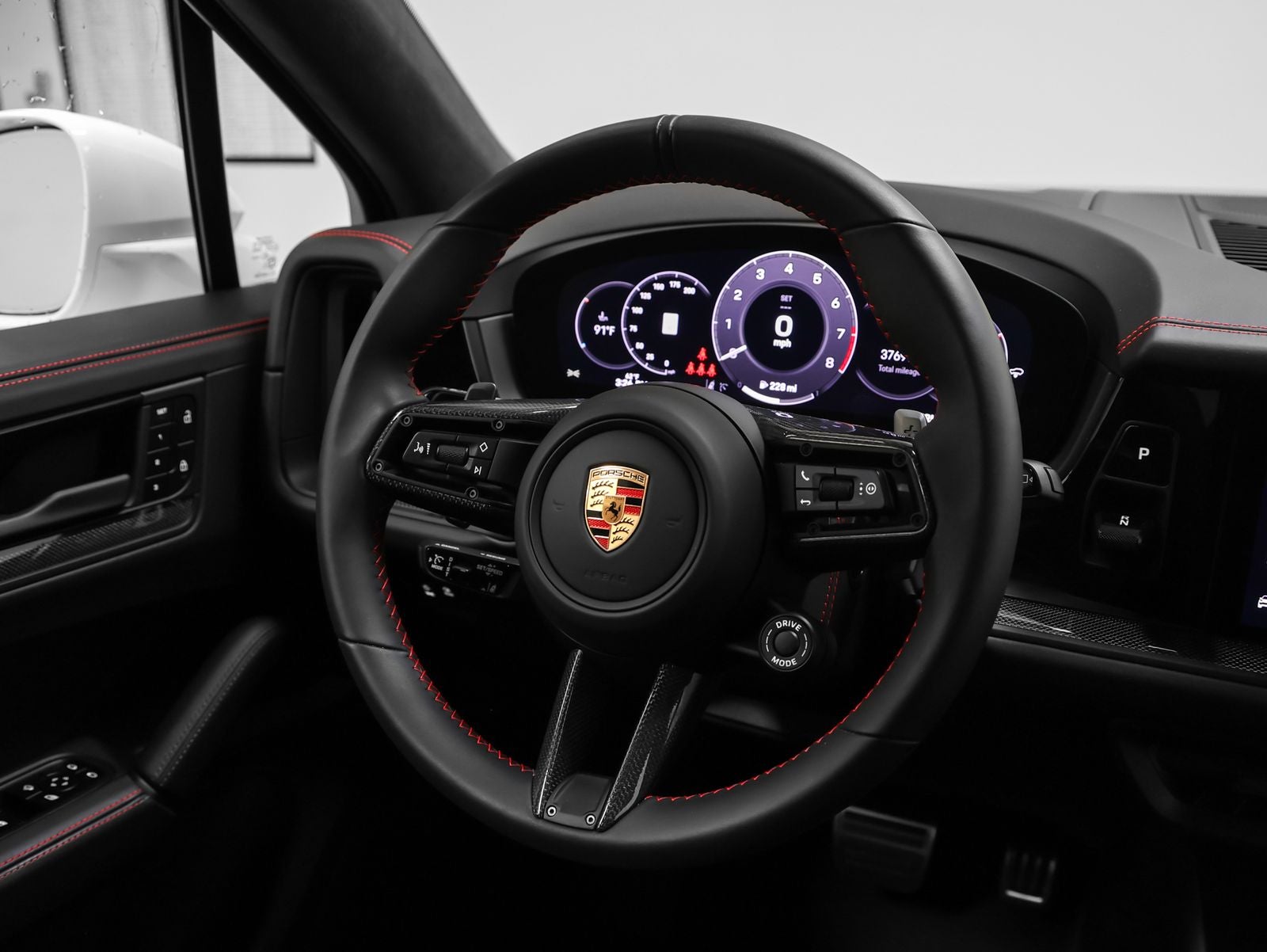 2025 Porsche Cayenne GTS
