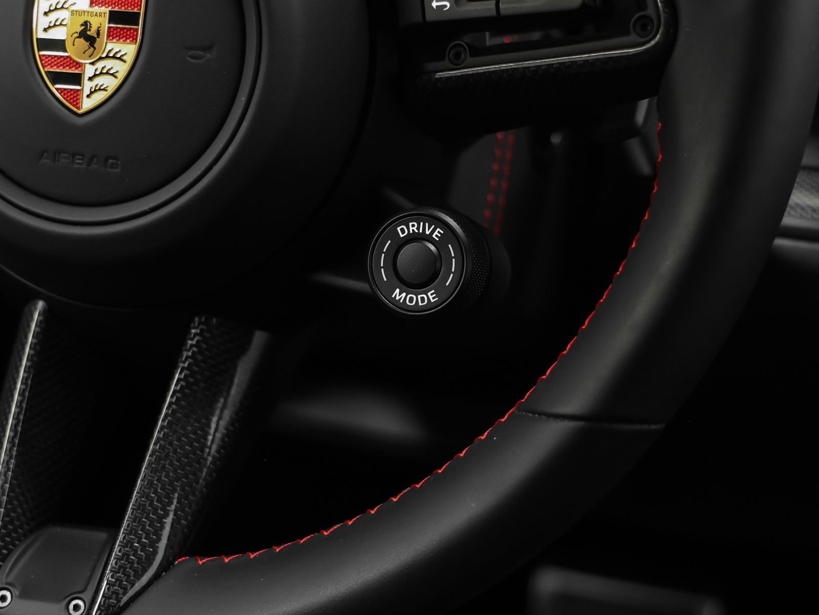 2025 Porsche Cayenne GTS