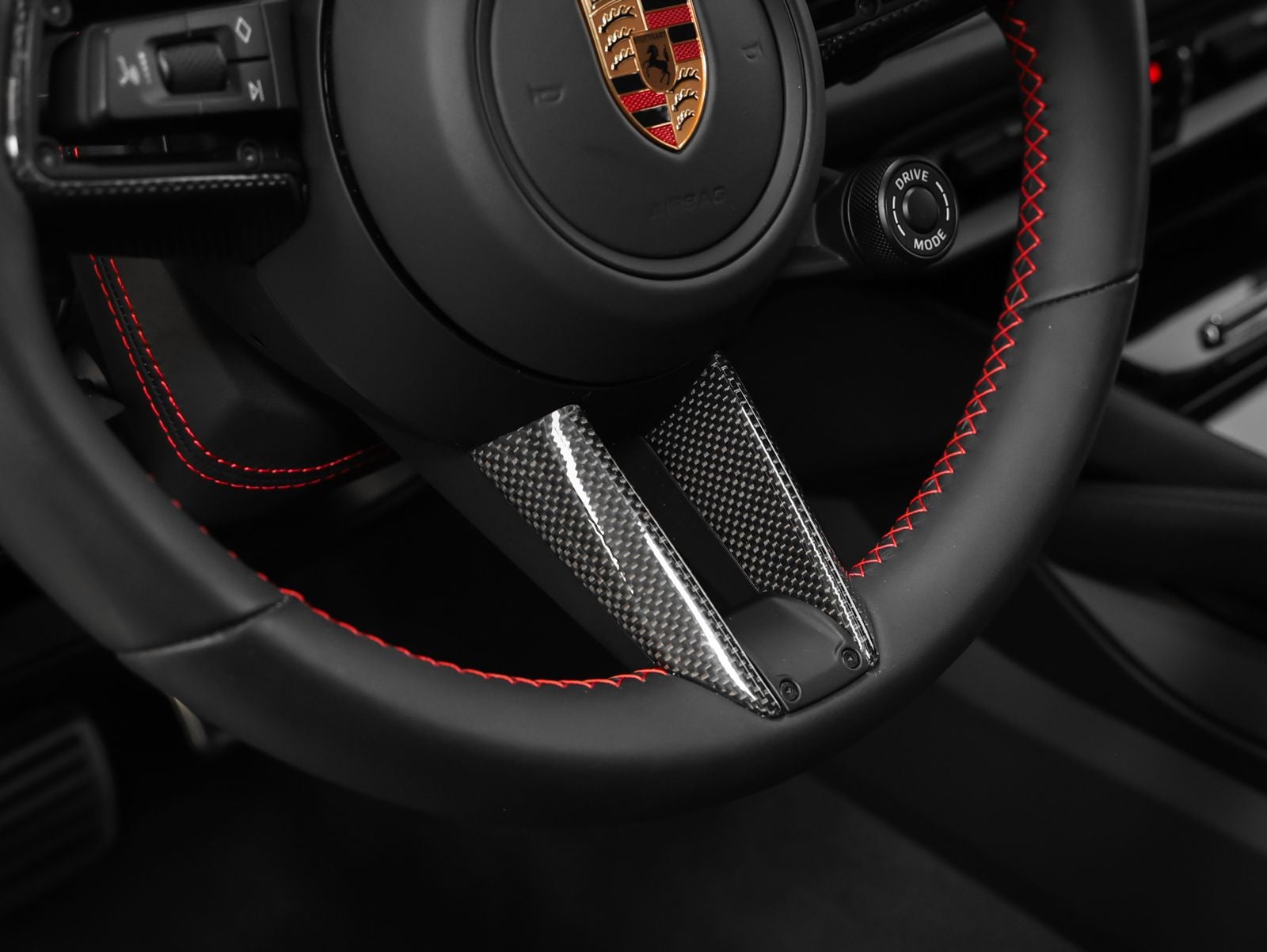 2025 Porsche Cayenne GTS
