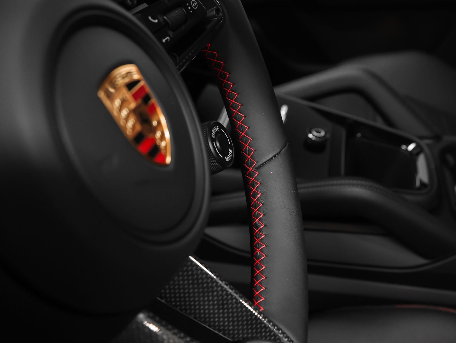 2025 Porsche Cayenne GTS