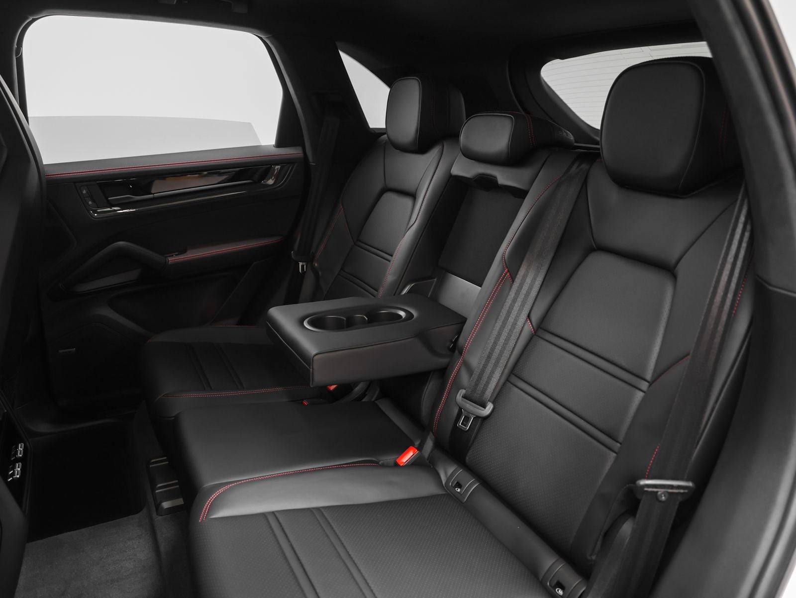 2025 Porsche Cayenne GTS