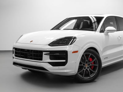 2025 Porsche Cayenne GTS
