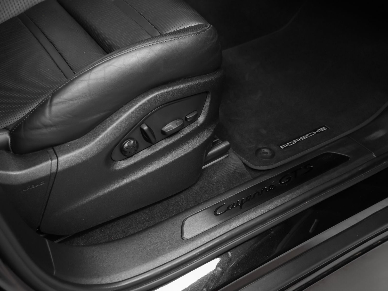 2023 Porsche Cayenne GTS