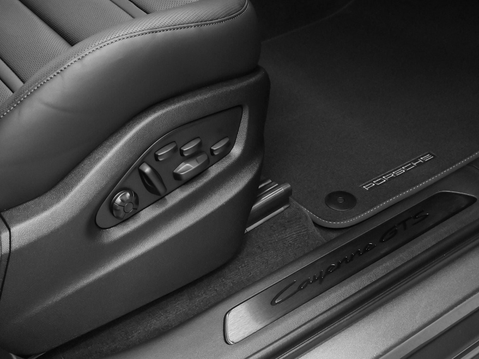 2026 Porsche Cayenne Cayenne GTS