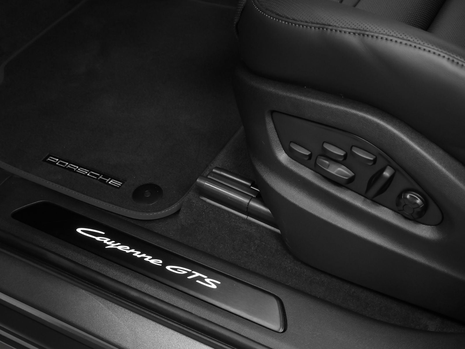 2026 Porsche Cayenne Cayenne GTS