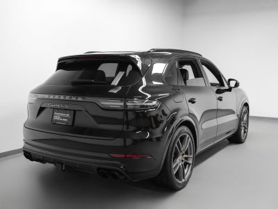 2023 Porsche Cayenne Cayenne Turbo S E-Hybrid (MY23)