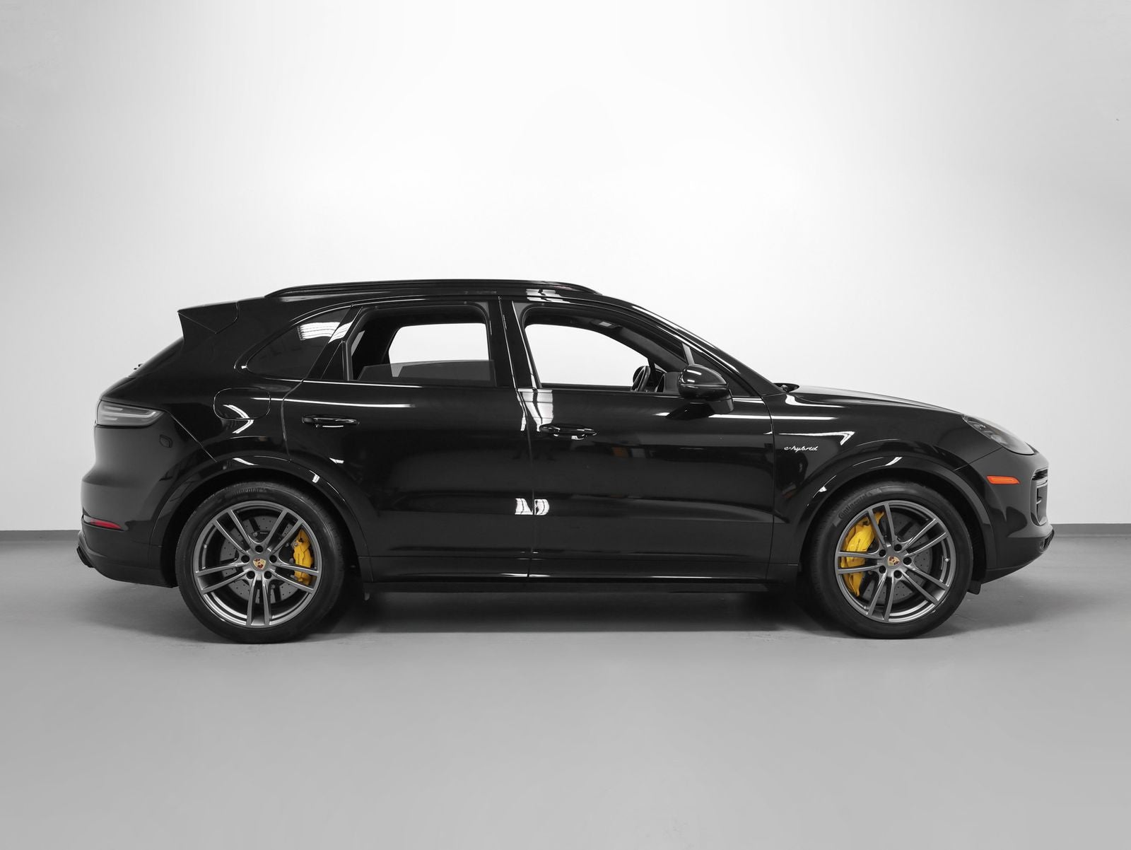 2023 Porsche Cayenne Cayenne Turbo S E-Hybrid (MY23)