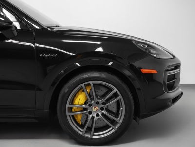 2023 Porsche Cayenne Cayenne Turbo S E-Hybrid (MY23)