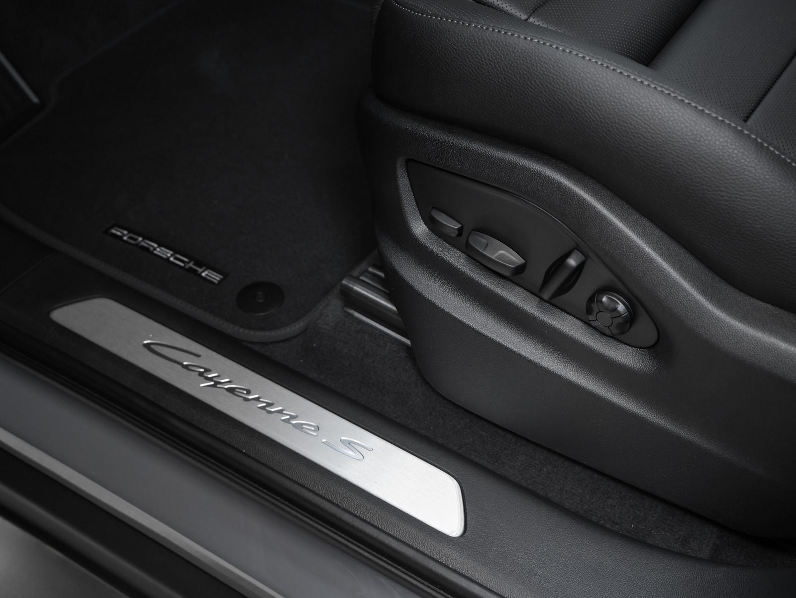 2026 Porsche Cayenne S