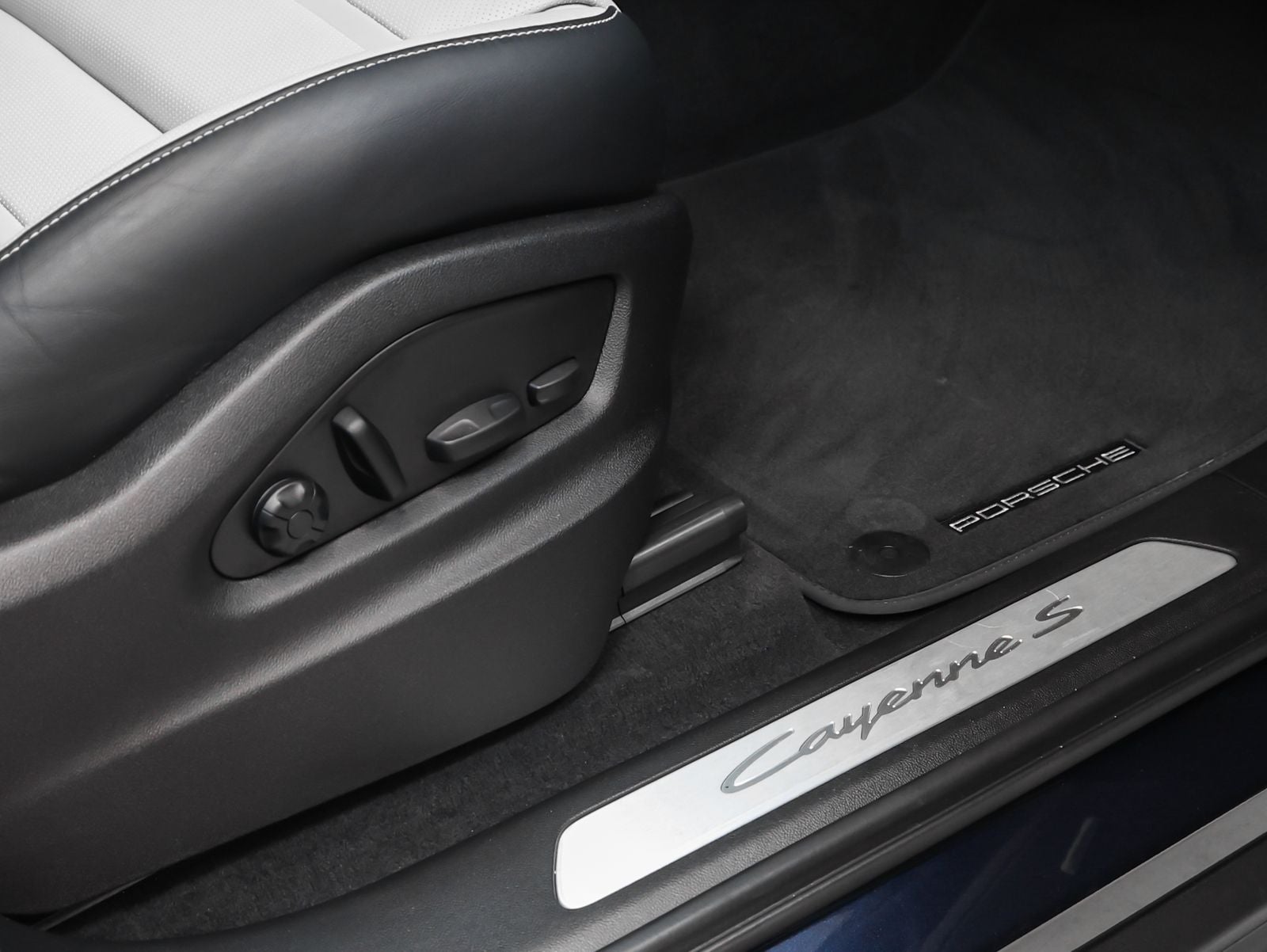 2024 Porsche Cayenne Cayenne S (MY24)