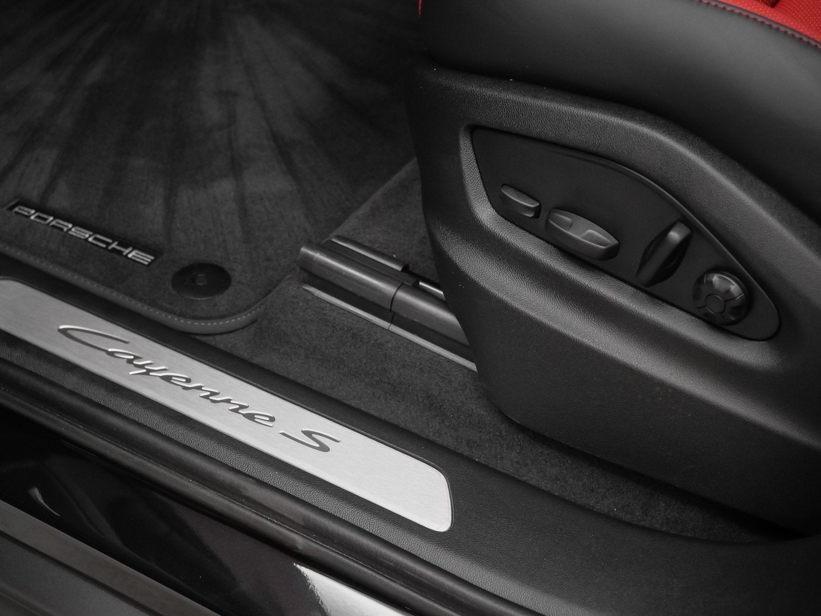 2025 Porsche Cayenne Cayenne S